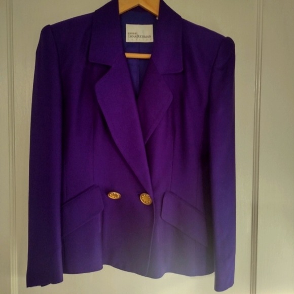 Dana Buchman Jackets & Blazers - Vintage Silk Dana Buchman Blazer with matching skirt (can be sold separately)